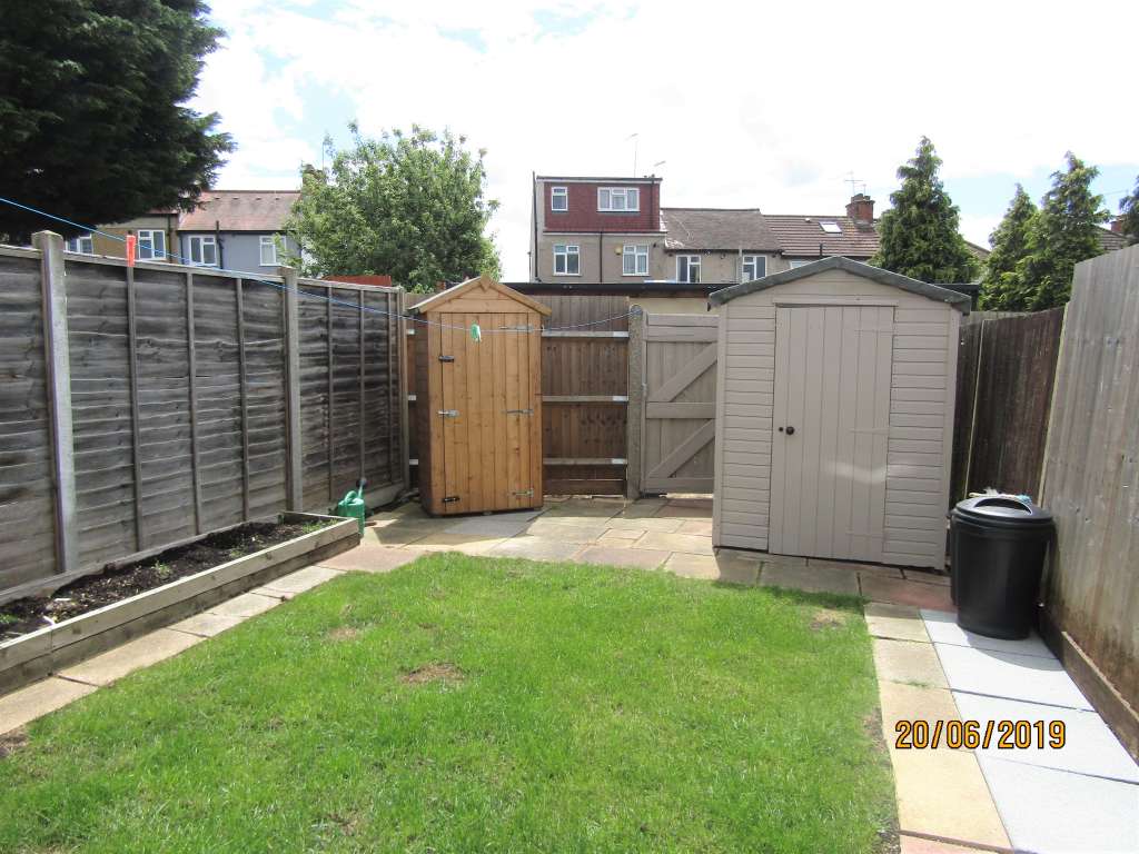 Linden Close, Ruislip Manor. OMG estates